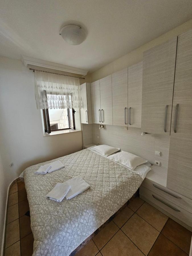 Lanterna Apartments Kotor Exterior photo