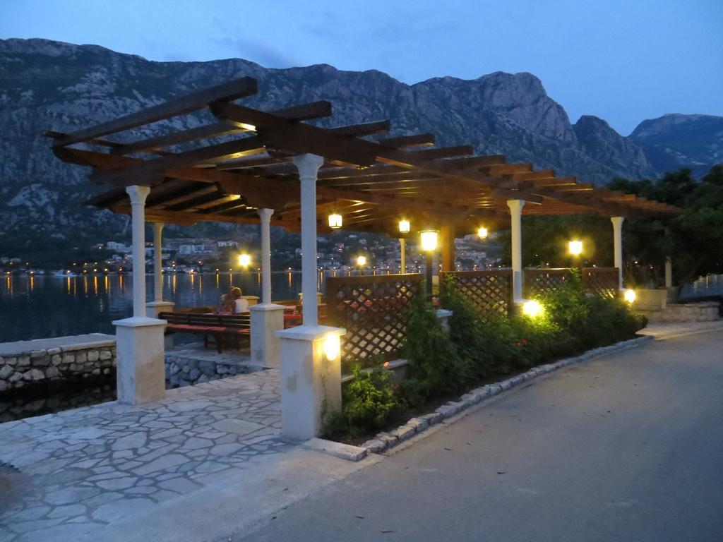 Lanterna Apartments Kotor Exterior photo